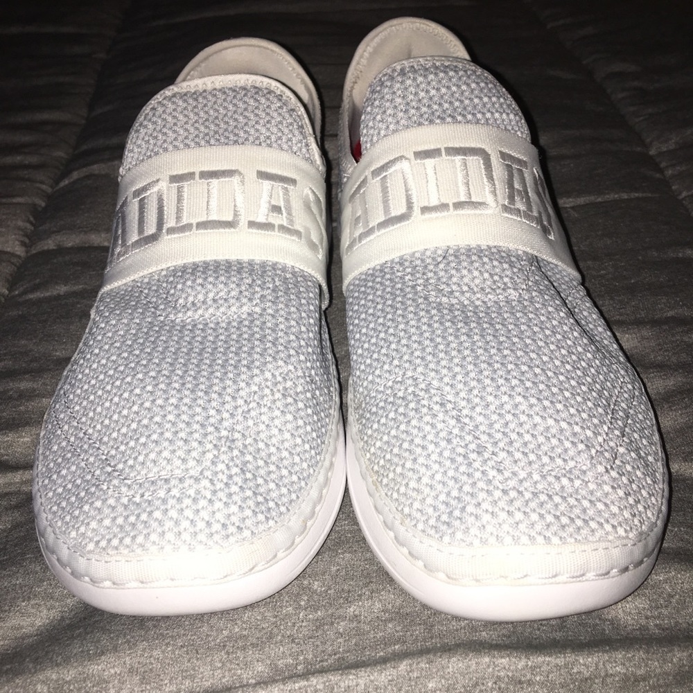 Men’s size 9 adidas shoes for sale